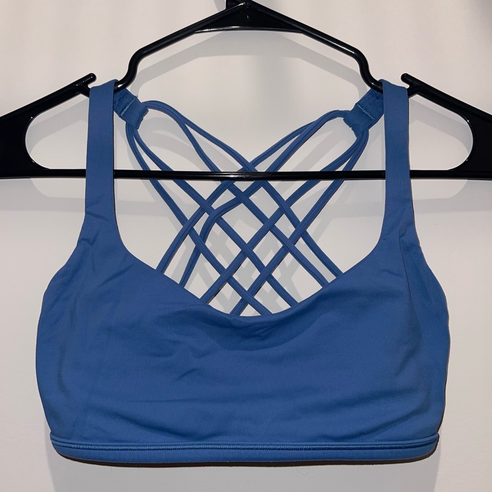 Lululemon Free to Be Bra